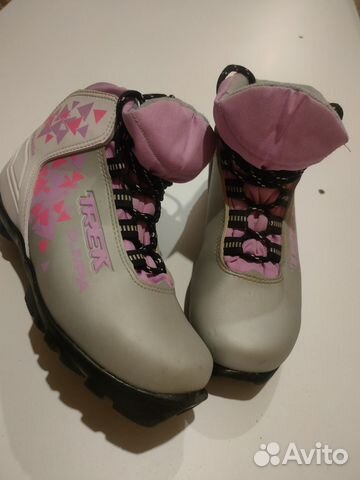 Лыжные ботинки