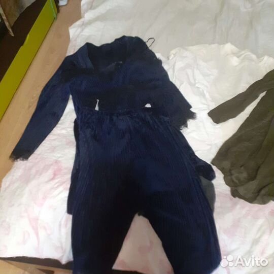 Вещи разные в нормальном состоянии пакетом 46 48