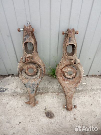 Рычаг подвески нижний задний Mitsubishi Outlander