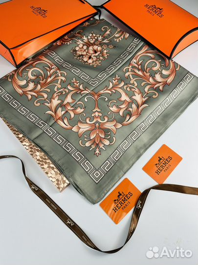 Серый шелковый платок Hermes