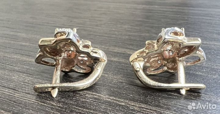 Золотые серьги