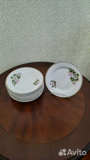 Набор тарелок