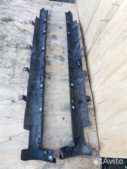 Накладка на порог наружная Honda Cr-V 2.0 R20A