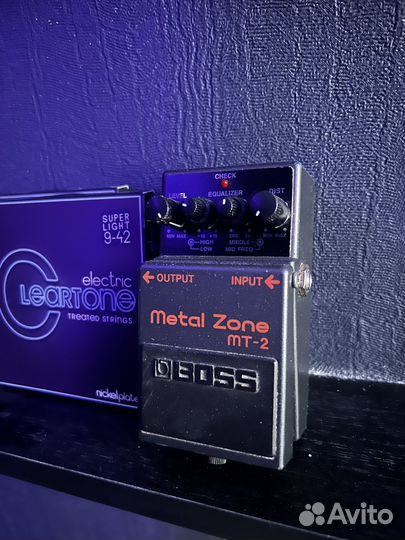 Гитарная педаль boss MT-2 metal zone