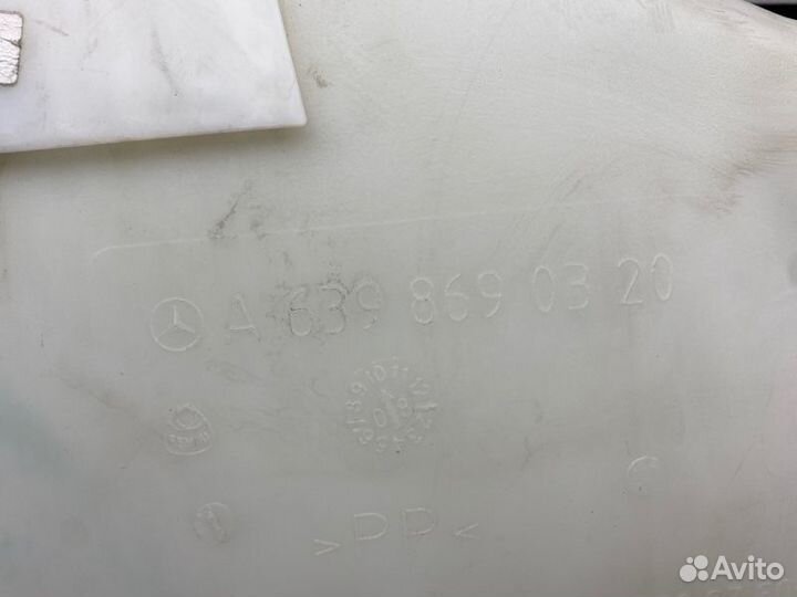 Бачок омывателя Mercedes-Benz V-Class W639 272.978