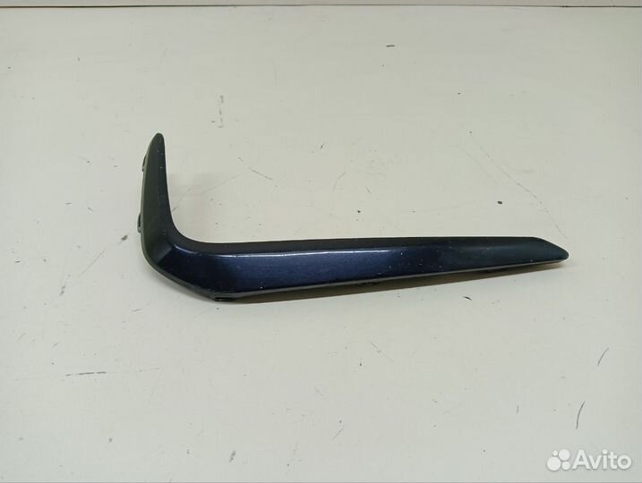 Накладка переднего бампера левая BMW 5-series G30