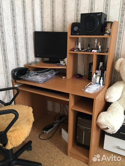 Компьютерный стол