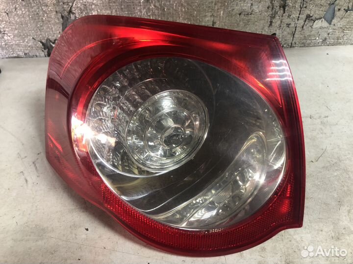 Задняя левая фара Volkswagen Passat B6