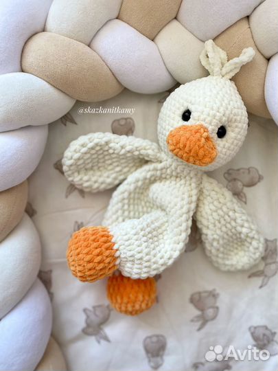 Гусь обнимусь. Плюшевая игрушка