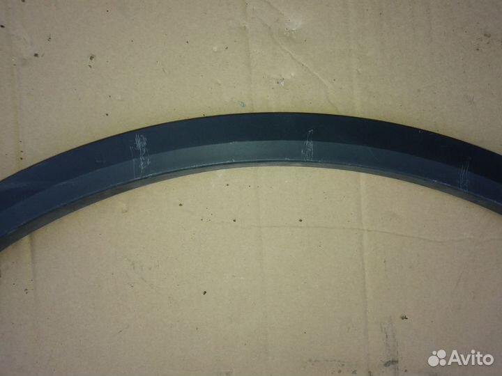 Накладка заднего левого крыла Volkswagen Touareg 3