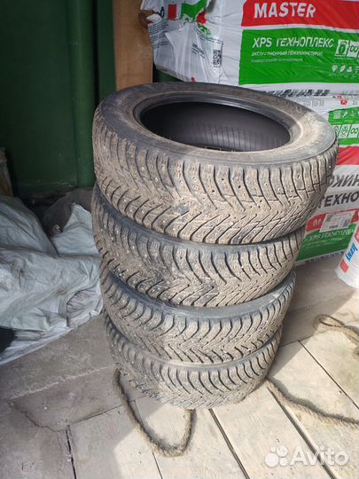Nokian Tyres Hakkapeliitta 8 195/60 R15 92T