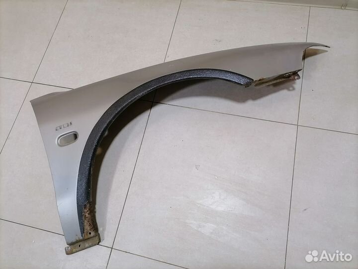 Крыло переднее правое Mitsubishi Galant 1997-2003