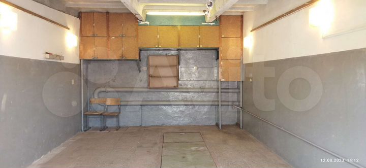 Гараж, > 30 м²
