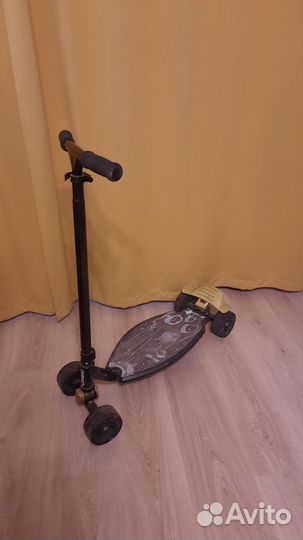 Самокат четырехколесный
