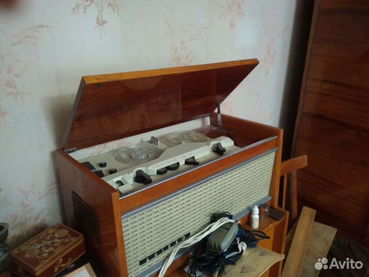 Магнитофон катушечный 