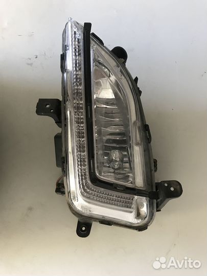 Фара противотуманная левая Hyundai Tucson