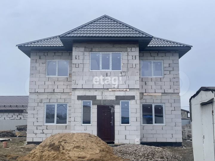 Дом 186,6 м² на участке 7 сот.