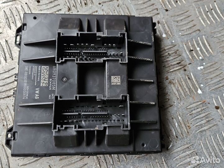 Блок 6R0937085M BCM Вольксваген Поло 5 седан