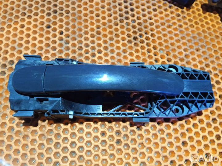 Ручка двери Volkswagen Polo Sedan