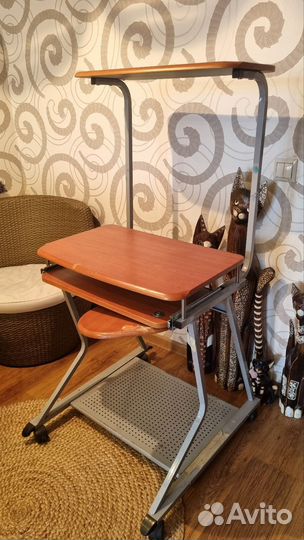 Компьютерный столик