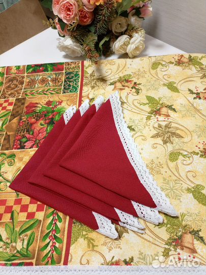 Скатерть и салфетки новогодние