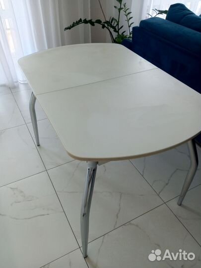 Стол обеденый