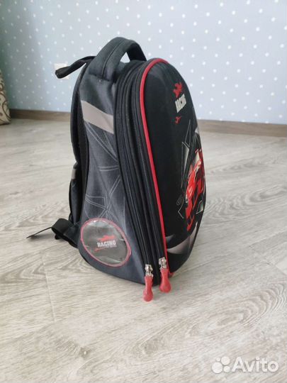 Школьный рюкзак