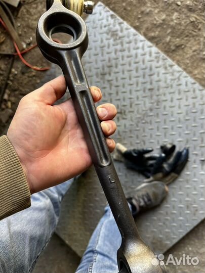 Рычаг передний ауди 100