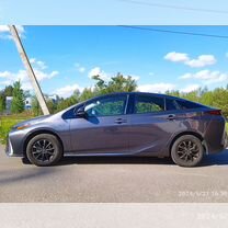 Toyota Prius PHV 1.8 CVT, 2018, 180 000 км, с пробегом, цена 2 050 000 руб.