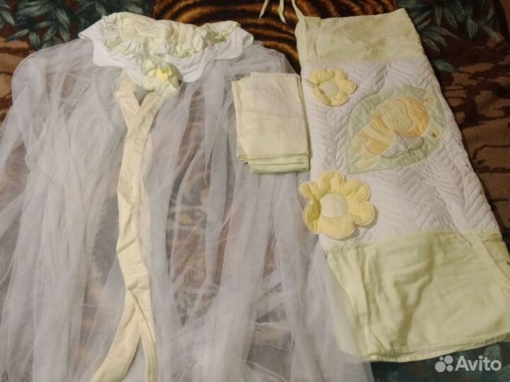 Комплект для детской кроватки (бортики)