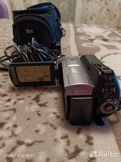 Видеокамера Sony DCR-SR65