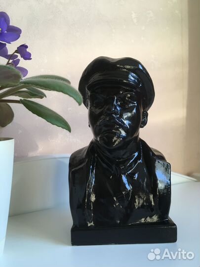 Бюсты В.И. Ленина