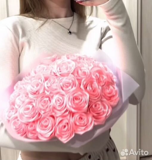 Букет из атласных роз