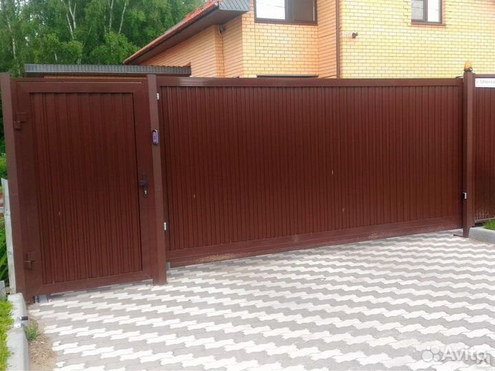 Откатные ворота с калиткой