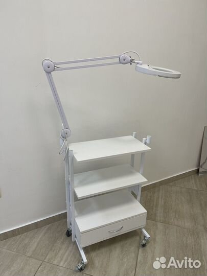Тележка косметологическая с лампой
