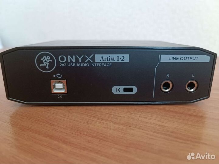 Mackie onyx Artist 1.2 Звуковая карта