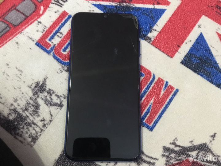 Телефон Honor 10i