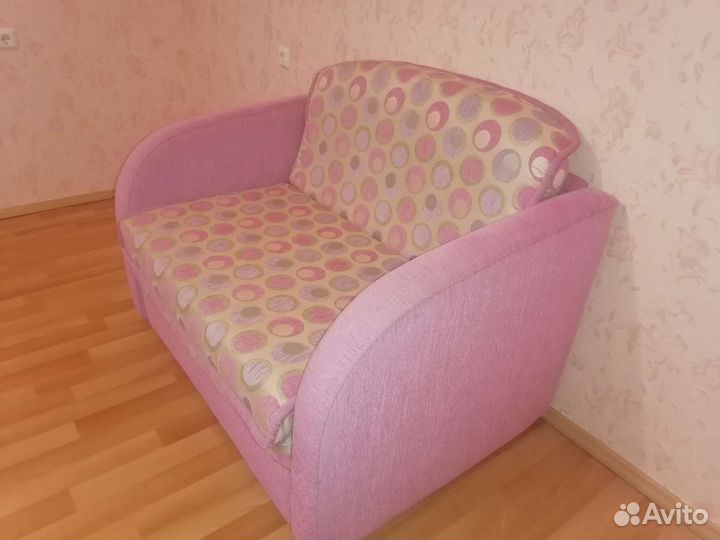 Диван