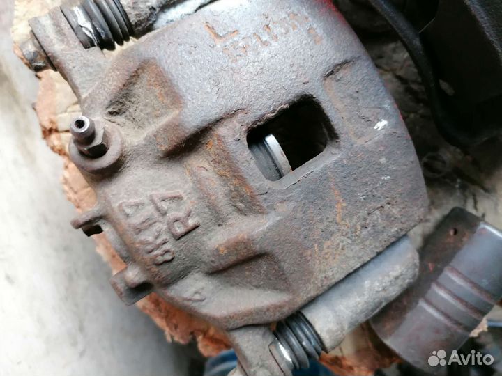 Тормозной суппорт Honda левый