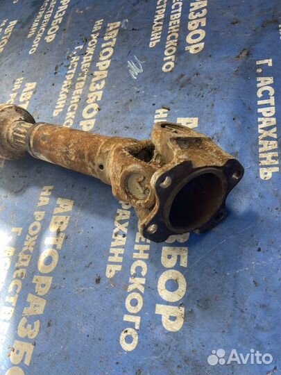 Передний кардан. Hitachi Ex100Wd-2 экскаватор