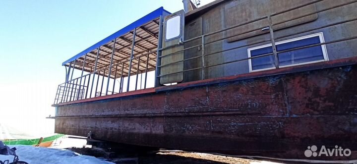 Прогулочный катер