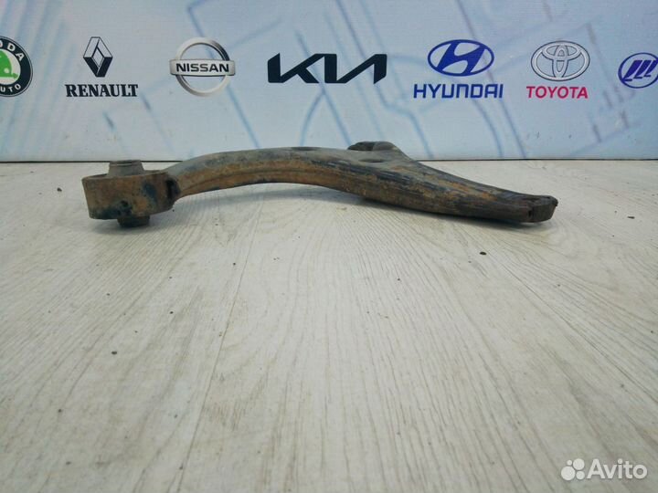 Рычаг подвески KIA RIO 2 Лев