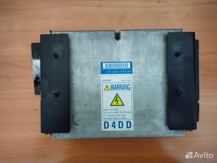 Эбу (блак управления Двигателем ) D4DD