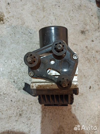 Блок ABS VW Passat B6