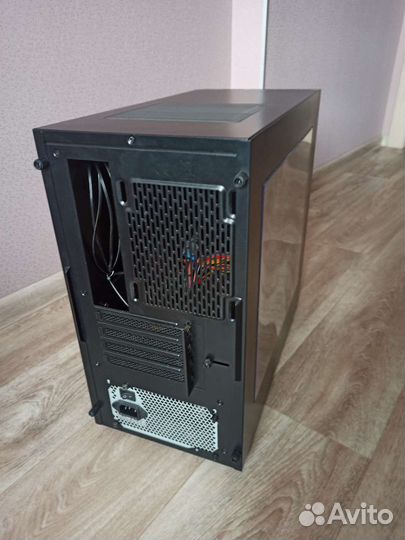 Корпус Thermaltake Versa H17