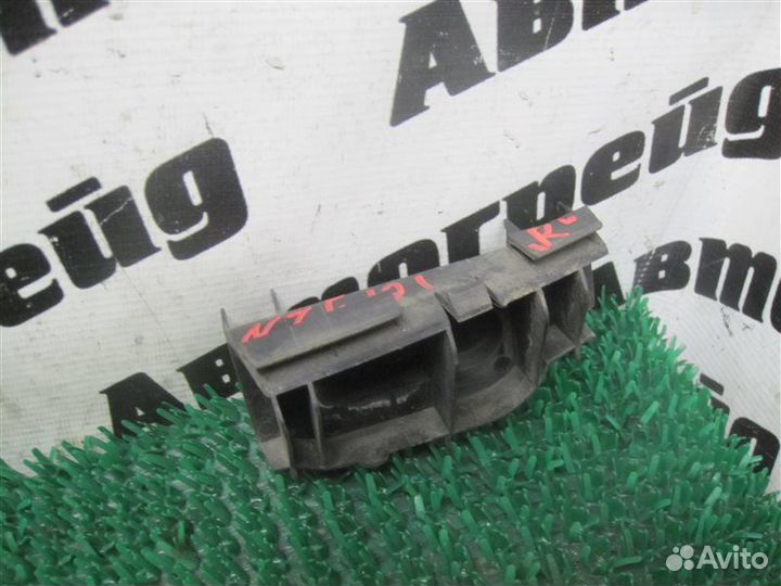 Крепление бампера заднее правое Toyota Allex