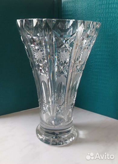 Хрустальная ваза