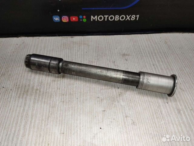 Ось передняя Suzuki GSX-R 750 srad 96-97