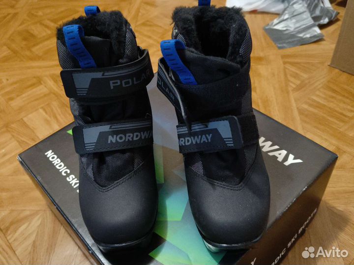 Ботинки лыжные