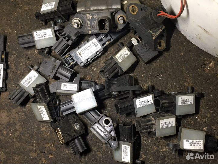 Датчик удара и датчик пешехода для Porsche Panamer